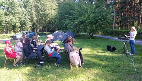 Väljasõidud pildid koguduses näitamiseks